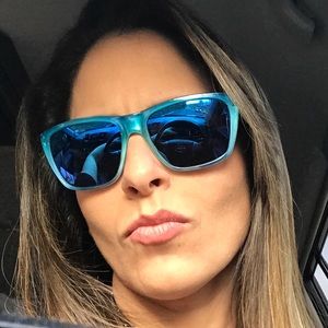 Meet your Posher, Dana